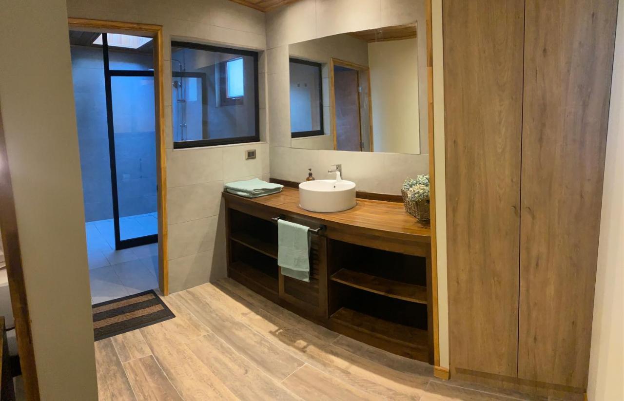 Motel Los Robles テムコ エクステリア 写真